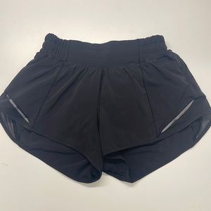Lululemon hottie hot shorts, 2.5 inch, size 4. Color: Black.